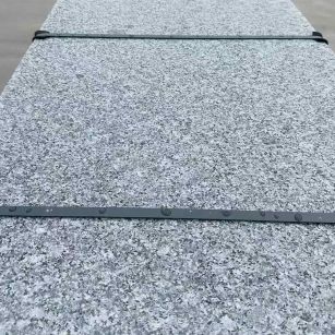 东莞 芝麻黑火烧面毛板，条板，半成品