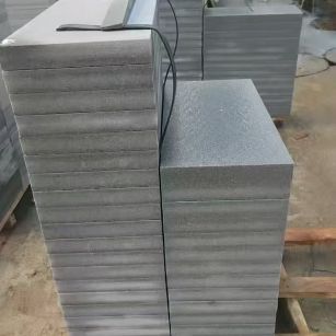 东莞 芝麻灰火烧面300*600*50地铺石材