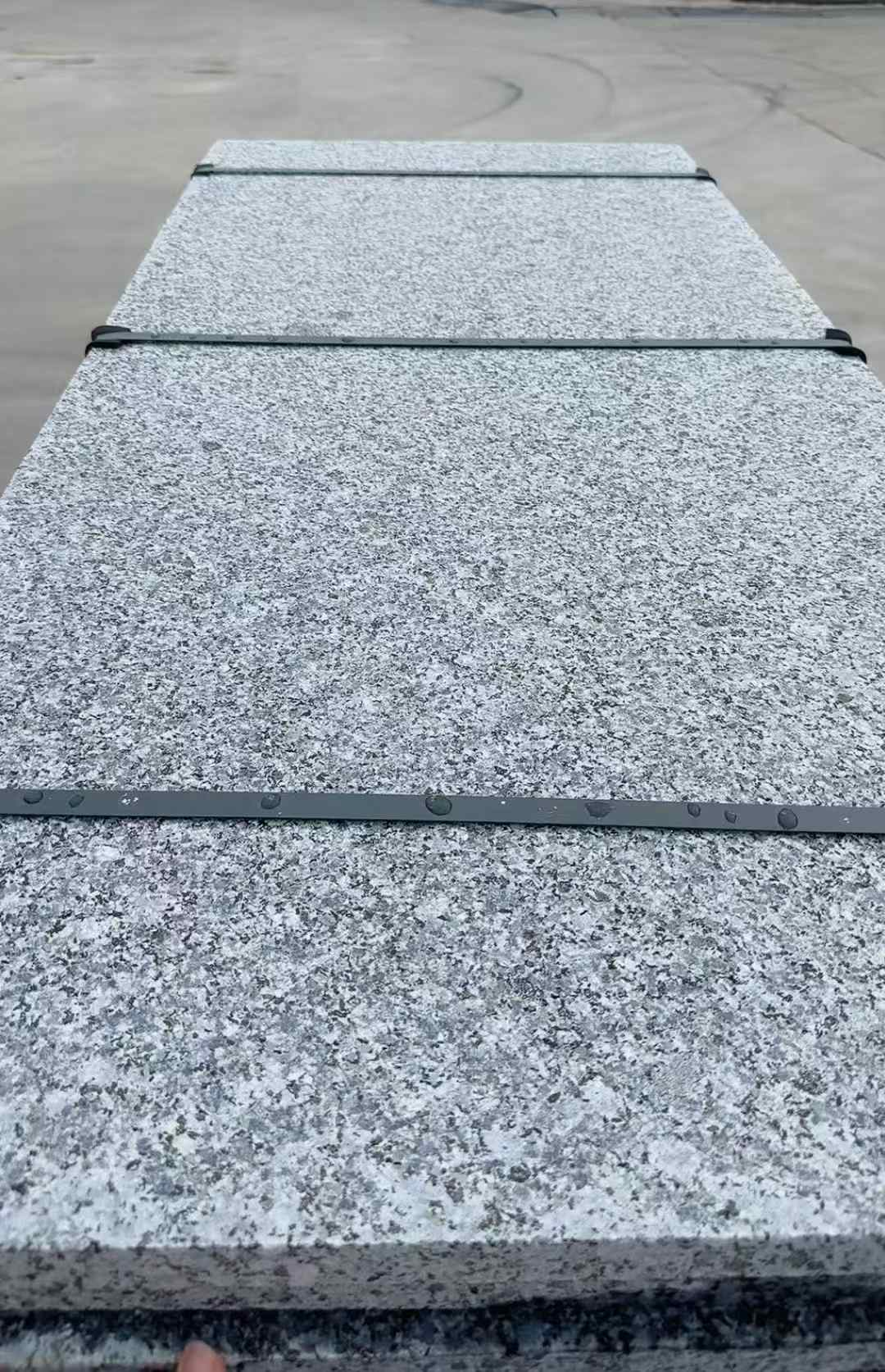 东莞 芝麻黑火烧面毛板，条板，半成品