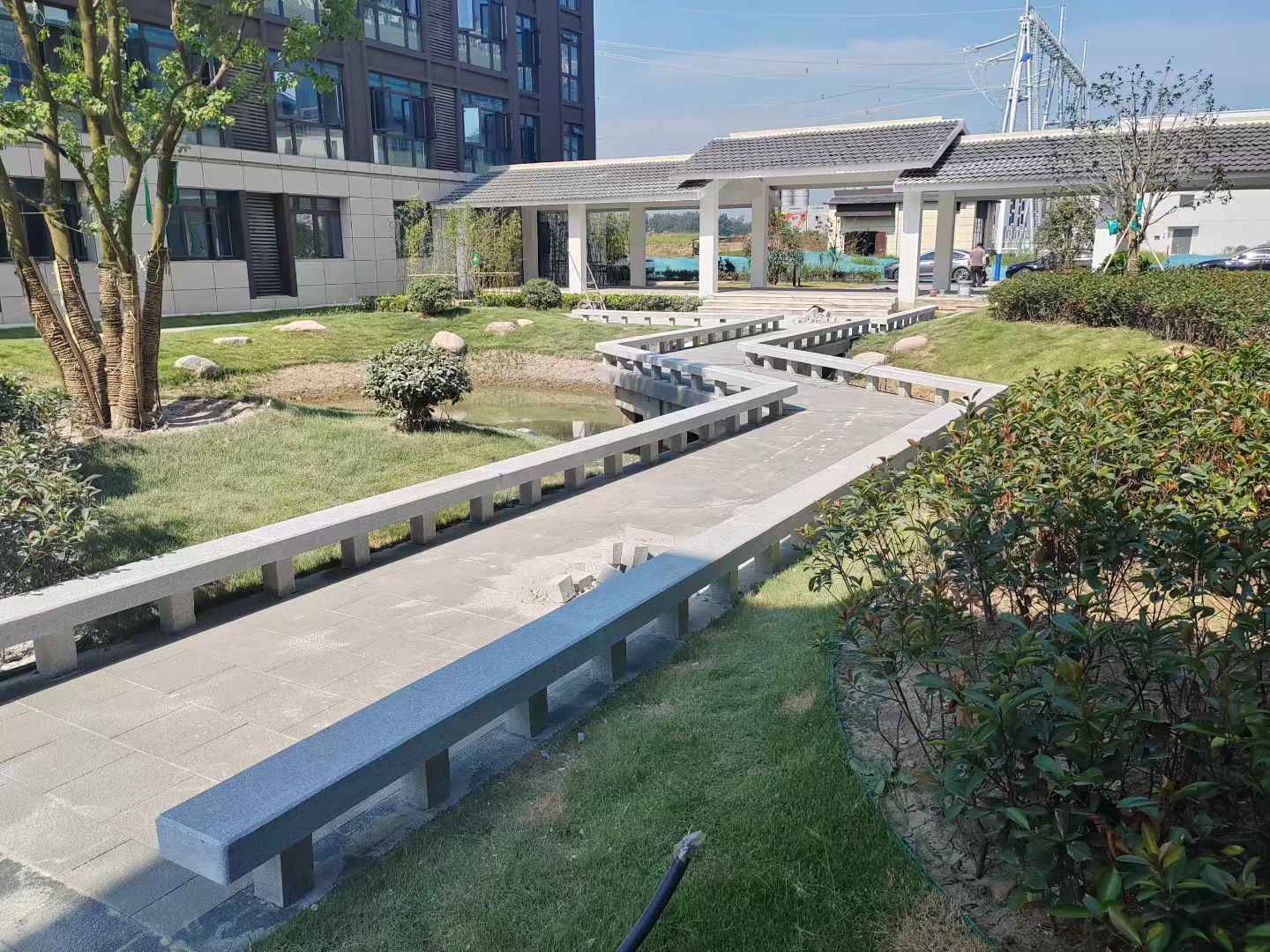 东莞 芝麻灰小区坐凳&栏杆安装效果