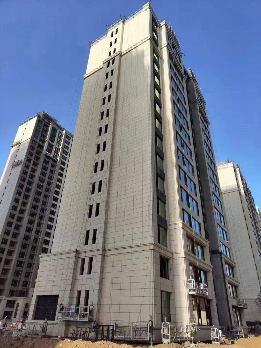 东莞黄金麻高端小区，外墙干挂