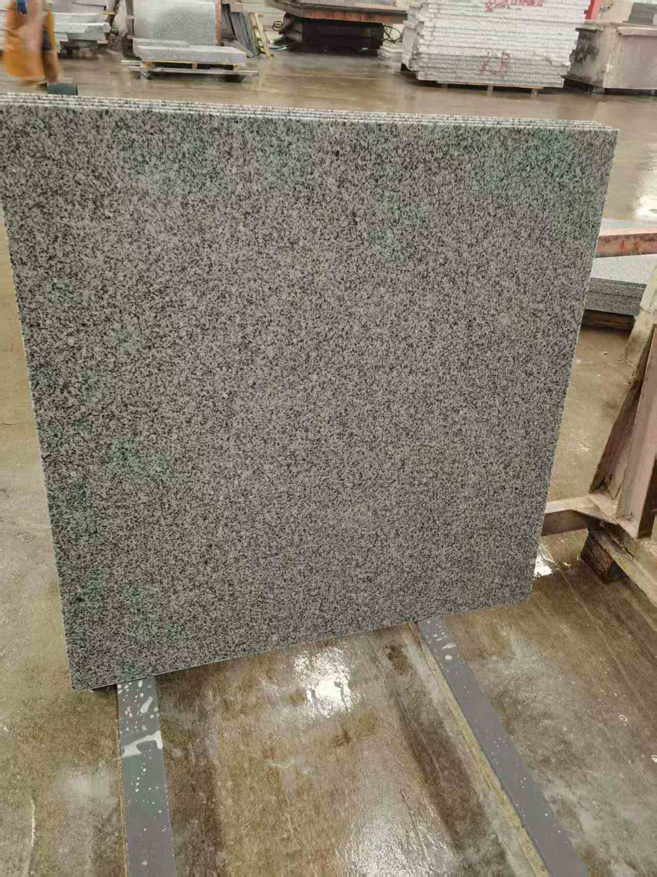 东莞 芝麻白光面900*900，高地铁标准