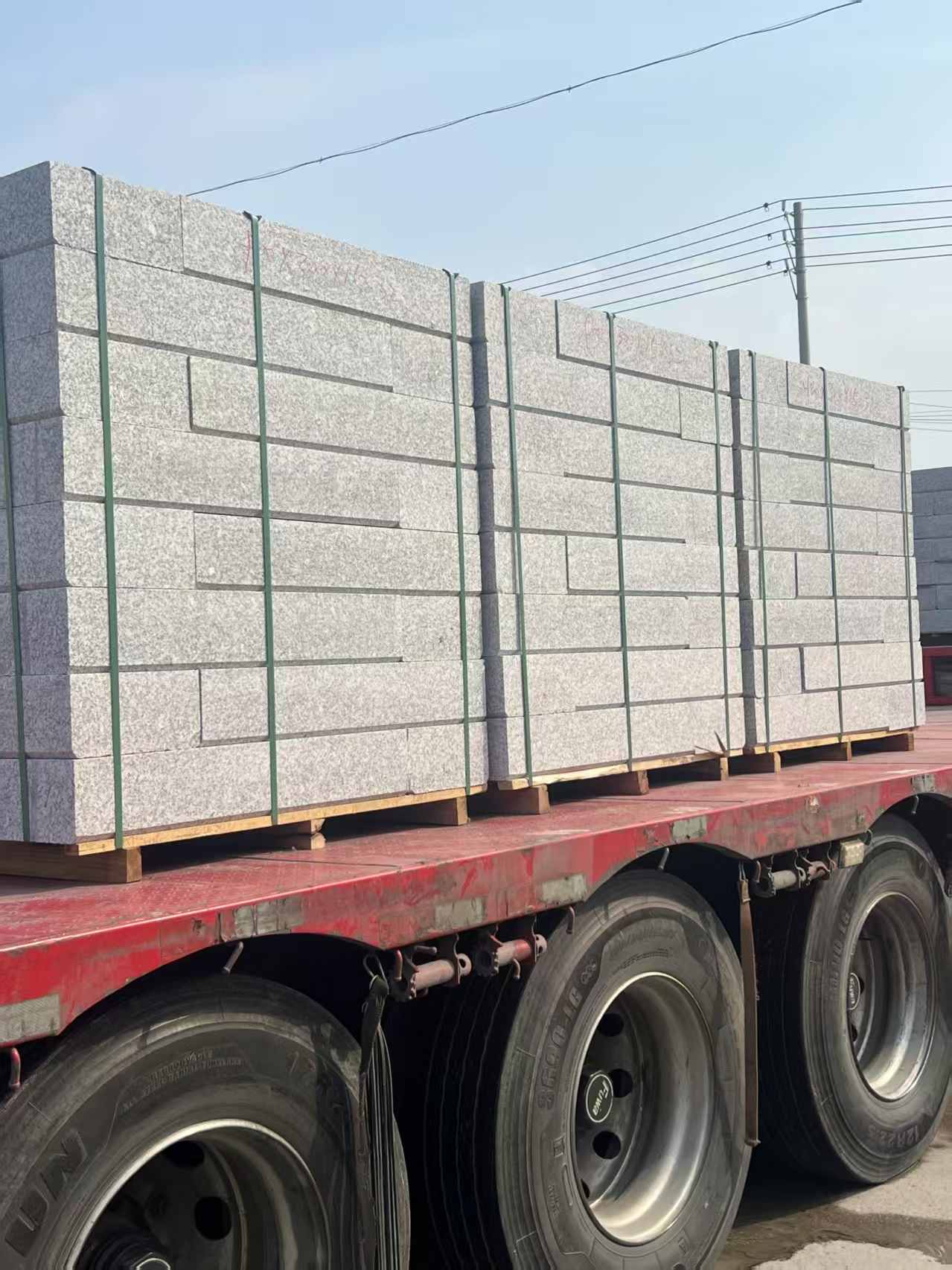 东莞 芙蓉白路沿石装车