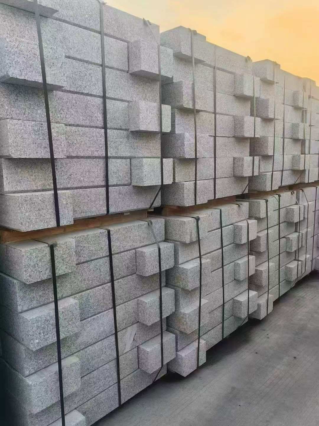 东莞 芝麻白路沿石