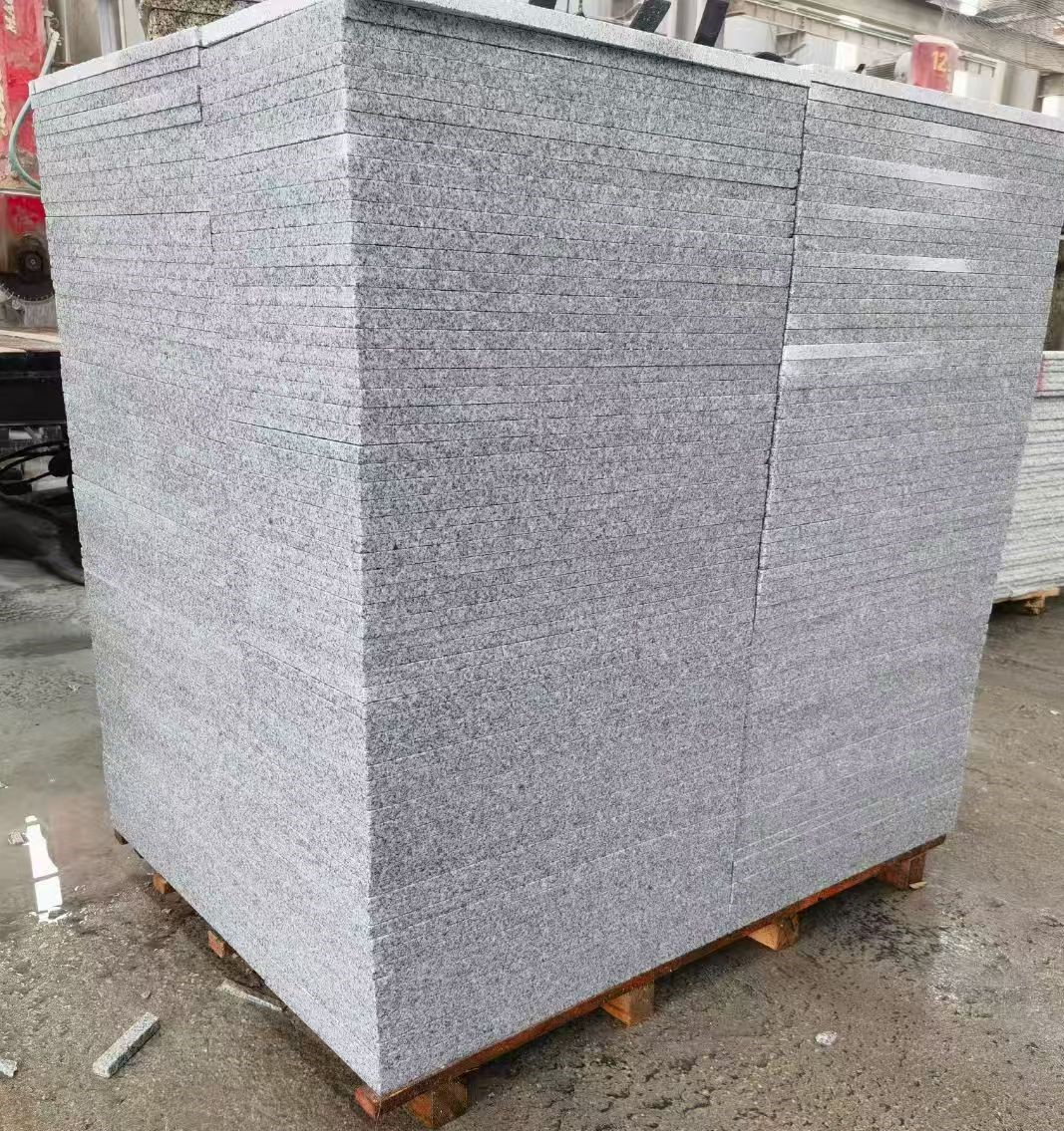 东莞 火烧面地铺石，街道广场园林市政工程板，1.8~5.0厚均有现货