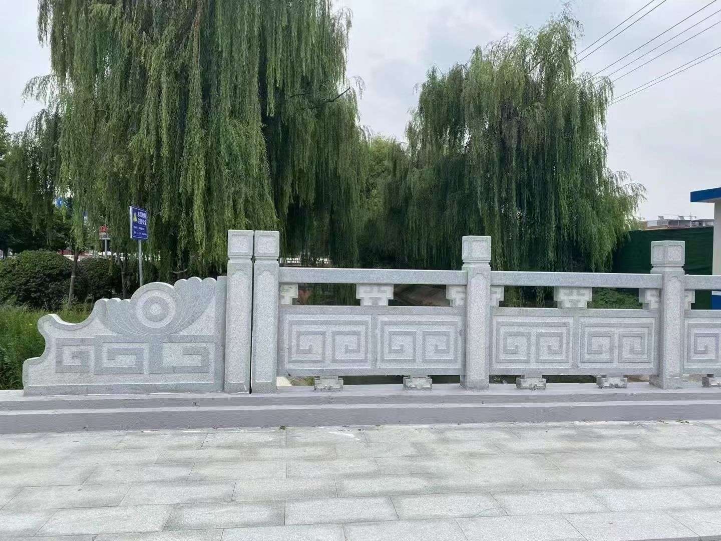 东莞 芝麻灰桥栏杆、河道栏杆安装效果