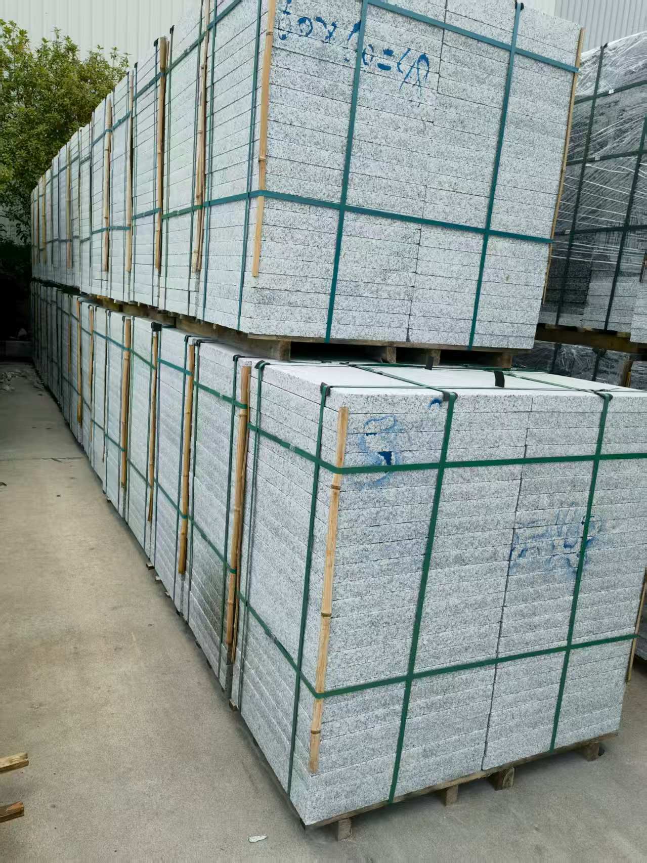 东莞 大花芙蓉白火烧成品，市政园林广场地铺石