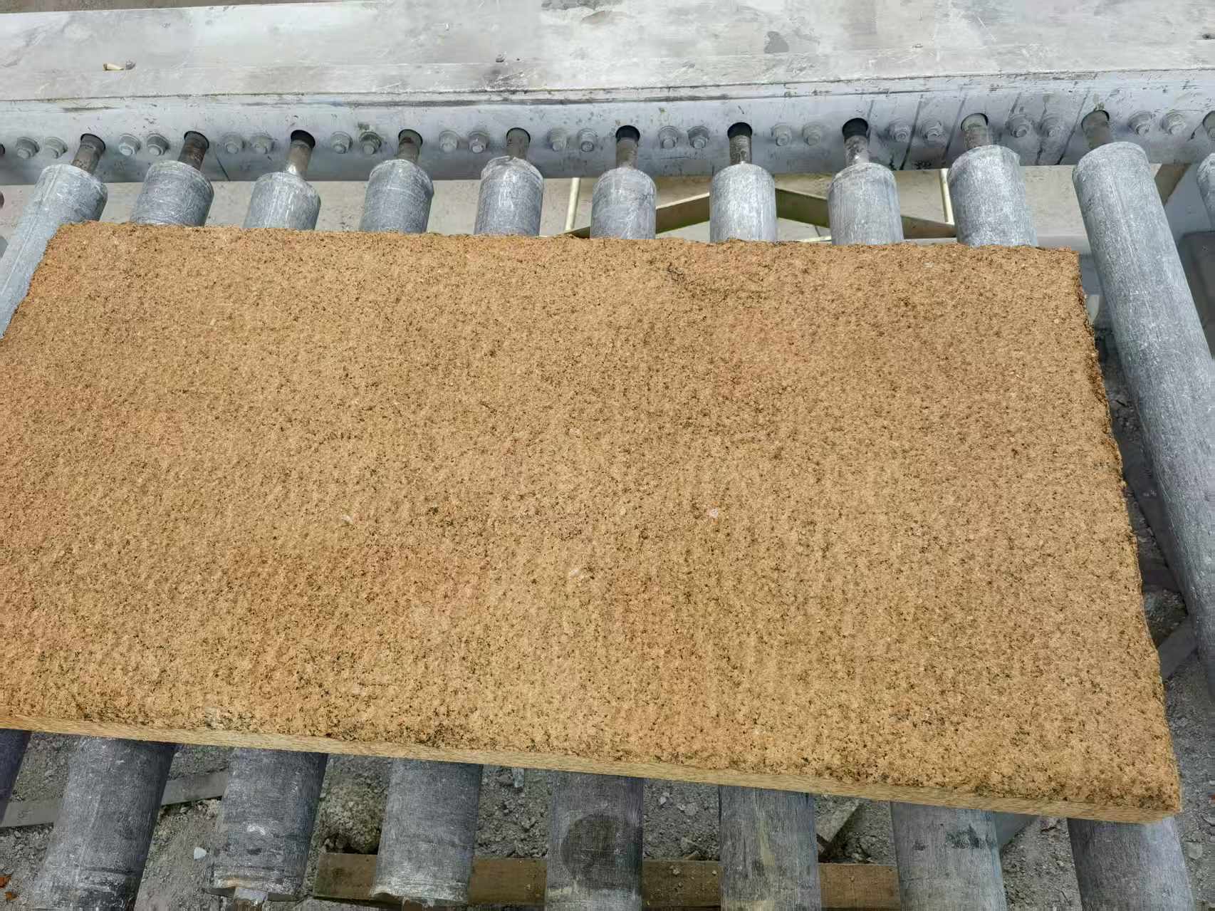 东莞 菠萝面老石板，做旧仿古石，流水线生产加工